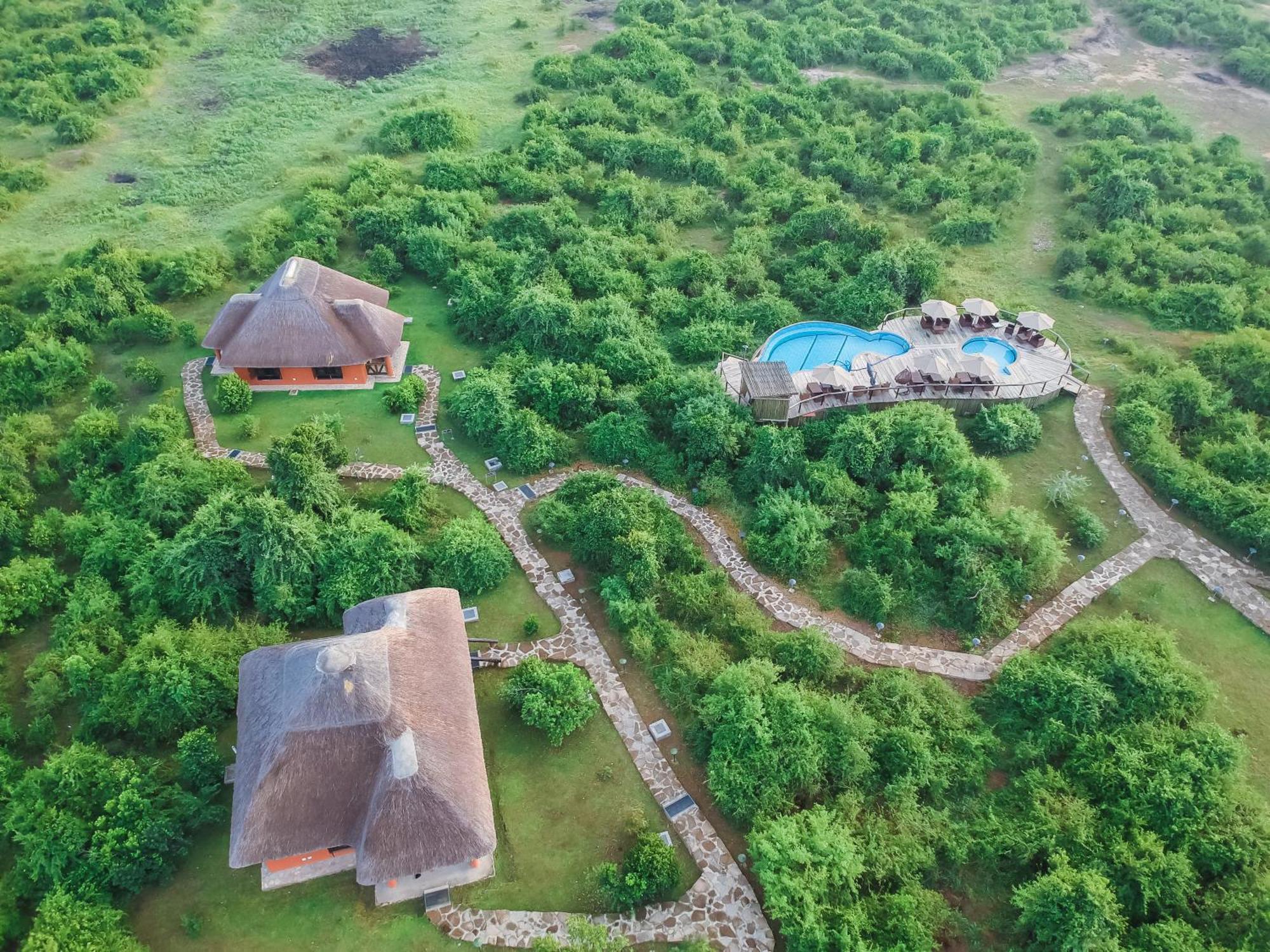 Buffalo Safari Lodge Katunguru Exterior photo